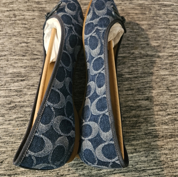 Coach shoes - Picture 3 of 8